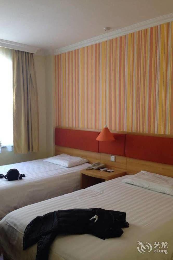 Home Inn Shanghai Century Park Exterior foto
